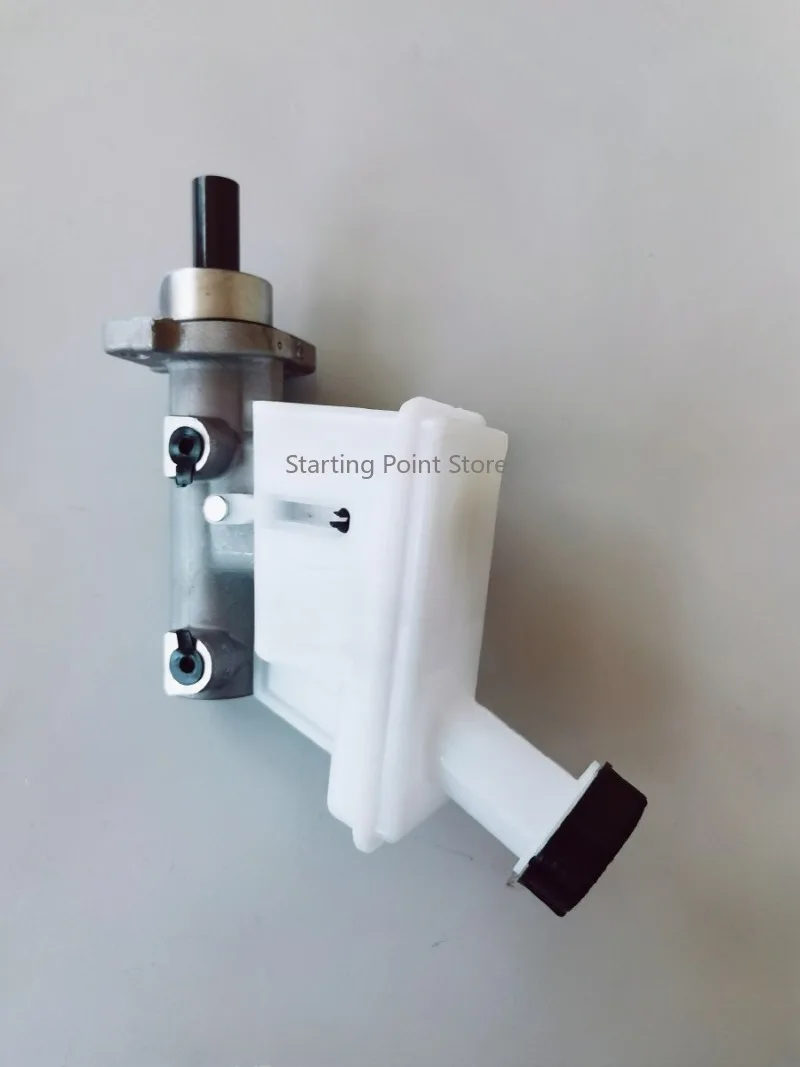 

Suitable for Wuling Marathon Minivan 1.2/1.4 Displacement Brake Master Cylinder with Oil Tank, Master Cylinder with Oil Cup