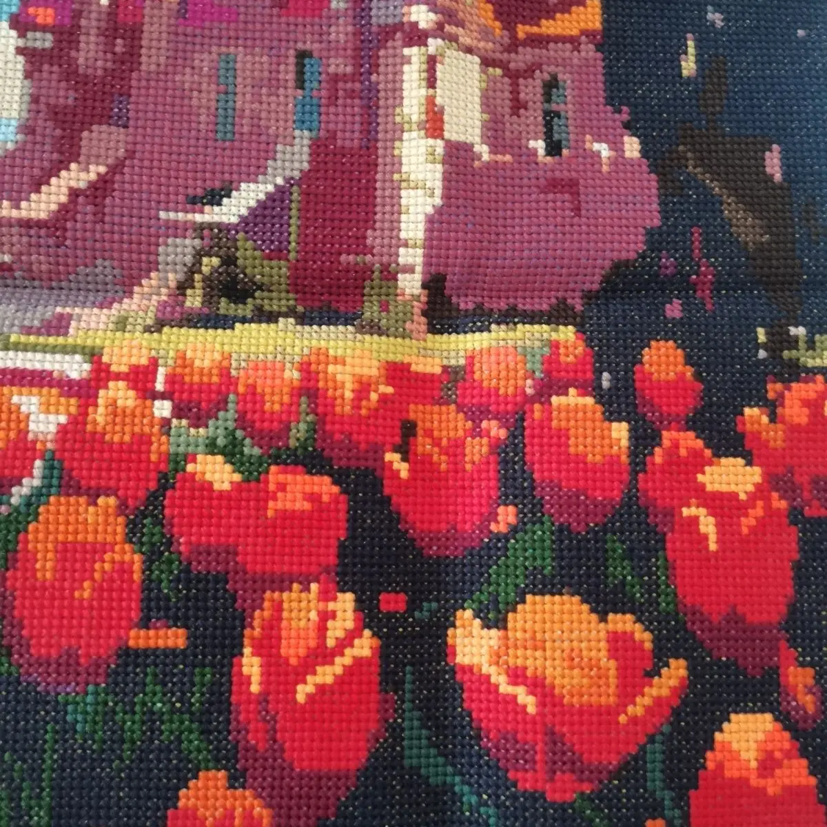 

Cross stitch finished rose castle, embroidered fabric specification, 58cm x 50cm, suitable for study and bedroom