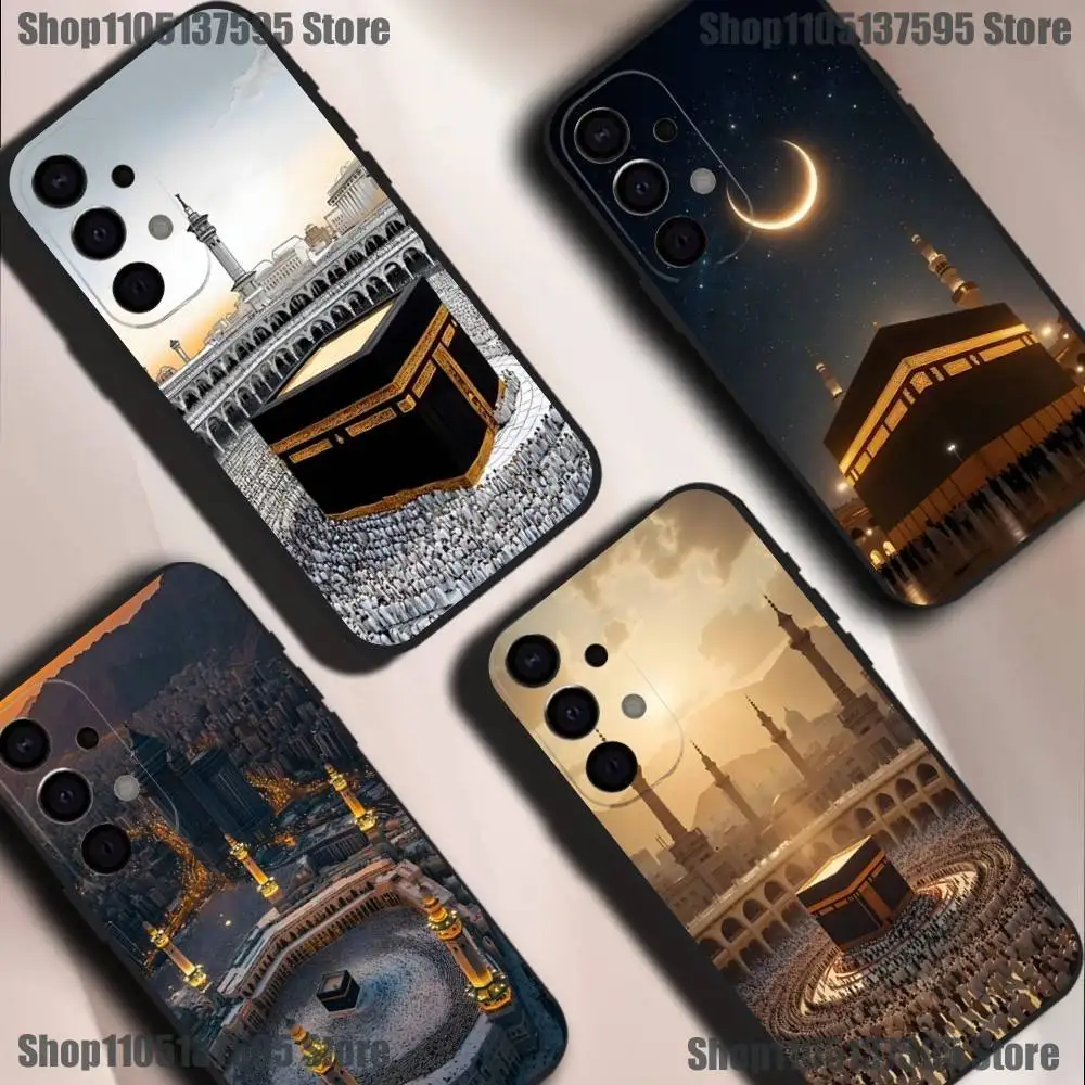 

Moslem and kaaba Phone Case For Samsung S25,S24,S21,S22,S23,S30,Ultra,S20,Plus,Fe,Lite,5G Black Cover