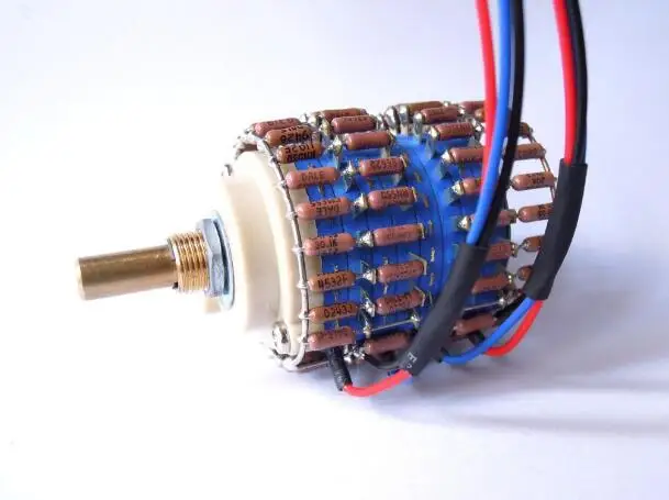 Taiwan made copper shaft 24 speed dual channel DALE full brown L-type volume potentiometer