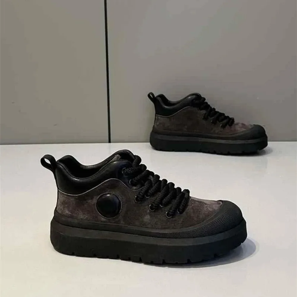 

2025 Men's Retro Boots Fashionable and Versatile Simple and Atmospheric Street Style Men's Casual Shoes