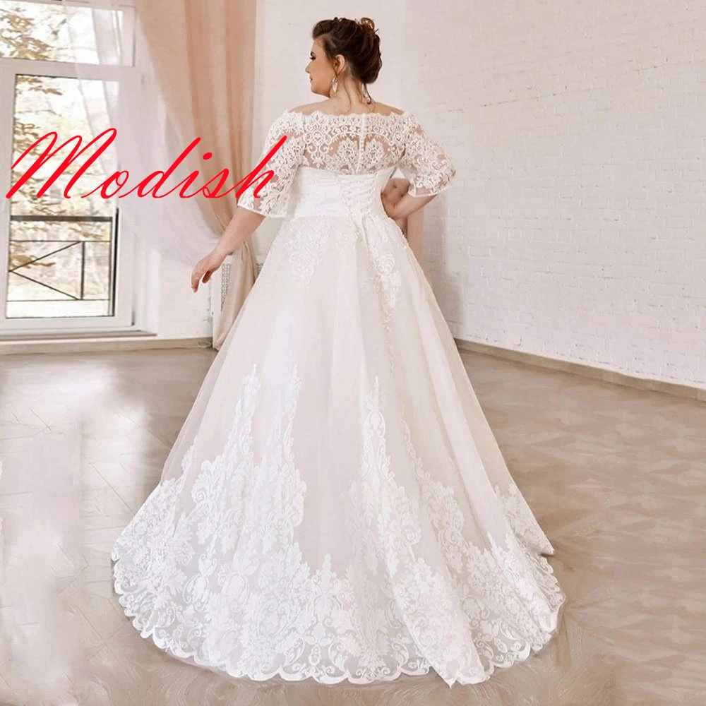 Vestido de novia de tul blanco personalizado, vestidos de novia con hombros descubiertos y cuello barco de alta calidad, vestido de novia con cordones en la espalda