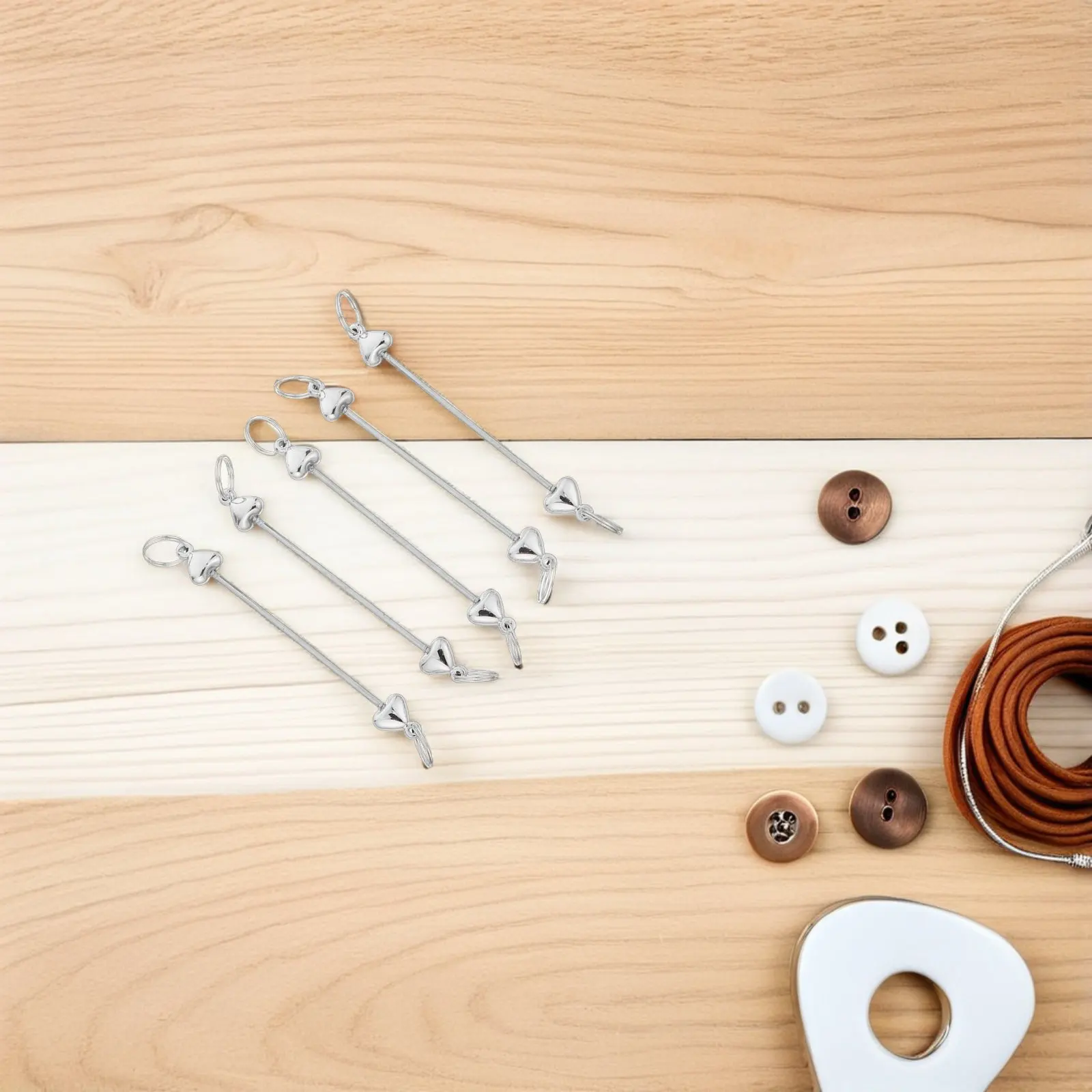 

30Pcs Keychain Bars Metal Heart Pendant Charms DIY Craft Accessories Blank Bead Keychain Making Kit for Weddings