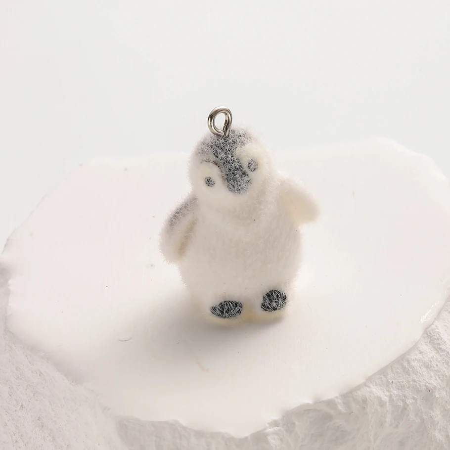 4/6Pcs Trendy 3D Flocking Animal Lion Parrot Charms Making Material Mix Cute Rabbit Koala Dog Cow Penguin Pendant Jewelry Bulk
