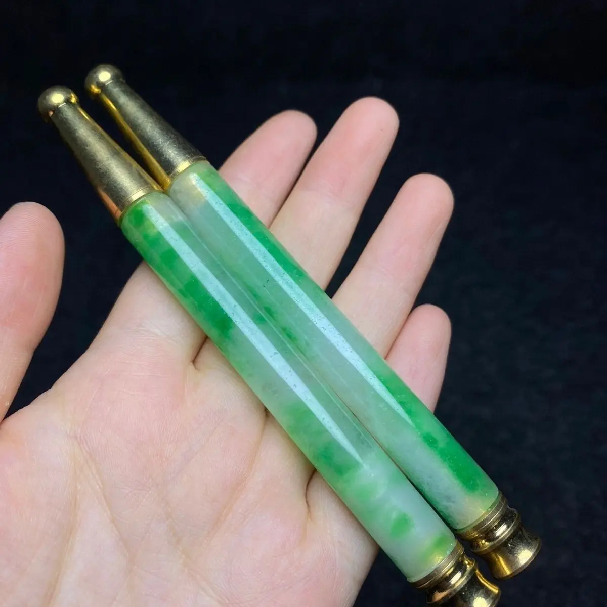 Antique treasures Old collection rosewood inlaid jade cigarette holder collection box, with a pair of old jadeite cigarette hold