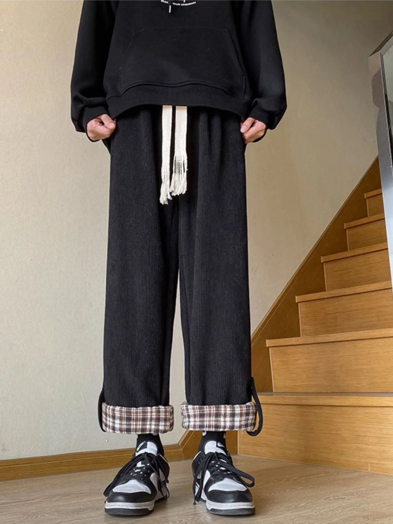 韓国スタイルのトレンディな春と秋の新しいシンプルなチェック柄カフ付きワイドレッグパンツ、女性用、春と秋の学生用ルーズカジュアル多用途怠惰なストレートレッグパンツ