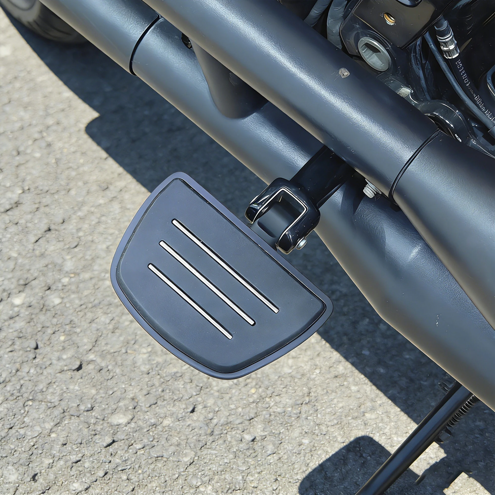 Black Foot Pegs Front Rear Pedals Slipstream Footrest For Harley 2018-2024 Softail Fat Boy FLSB Street Bob FXBB Fat Bob view 6