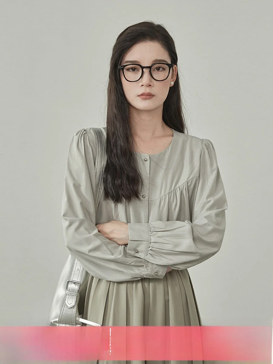 

Retro Elegant Women's Shirt Spring 2026 round Neck Versatile Design Long Sleeve Loose Fit Button up Pure Color Casual Top