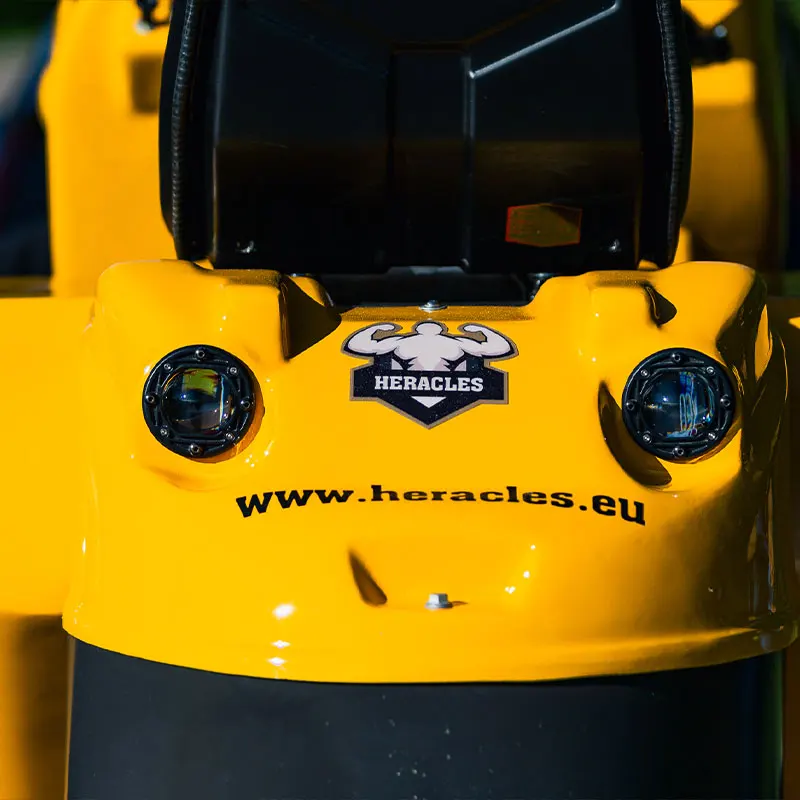 السلع الفورية ~ محمل انزلاقي صغير متعدد الوظائف ثلاثي العجلات، محمل ديزل هيدروليكي خفيف الوزن وملحقاتها