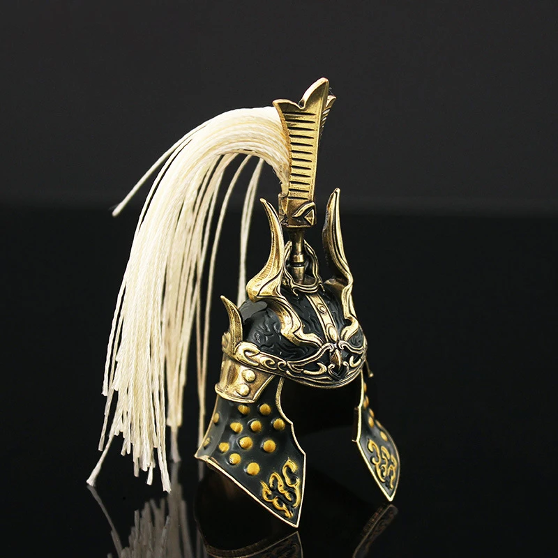 8cm Yonjie gioco che circonda casco generale Wuwei Hou Yueshan phoenix coda sapone oro casco in metallo modello di arma ornamenti giocattoli