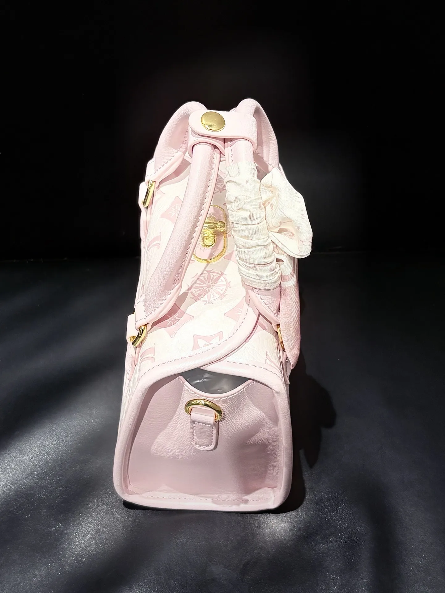 amiciyah-women's-fashionable-pink-floral-embossed-crossbody-bag-2026-new-commuter-versatile-small-square-bag