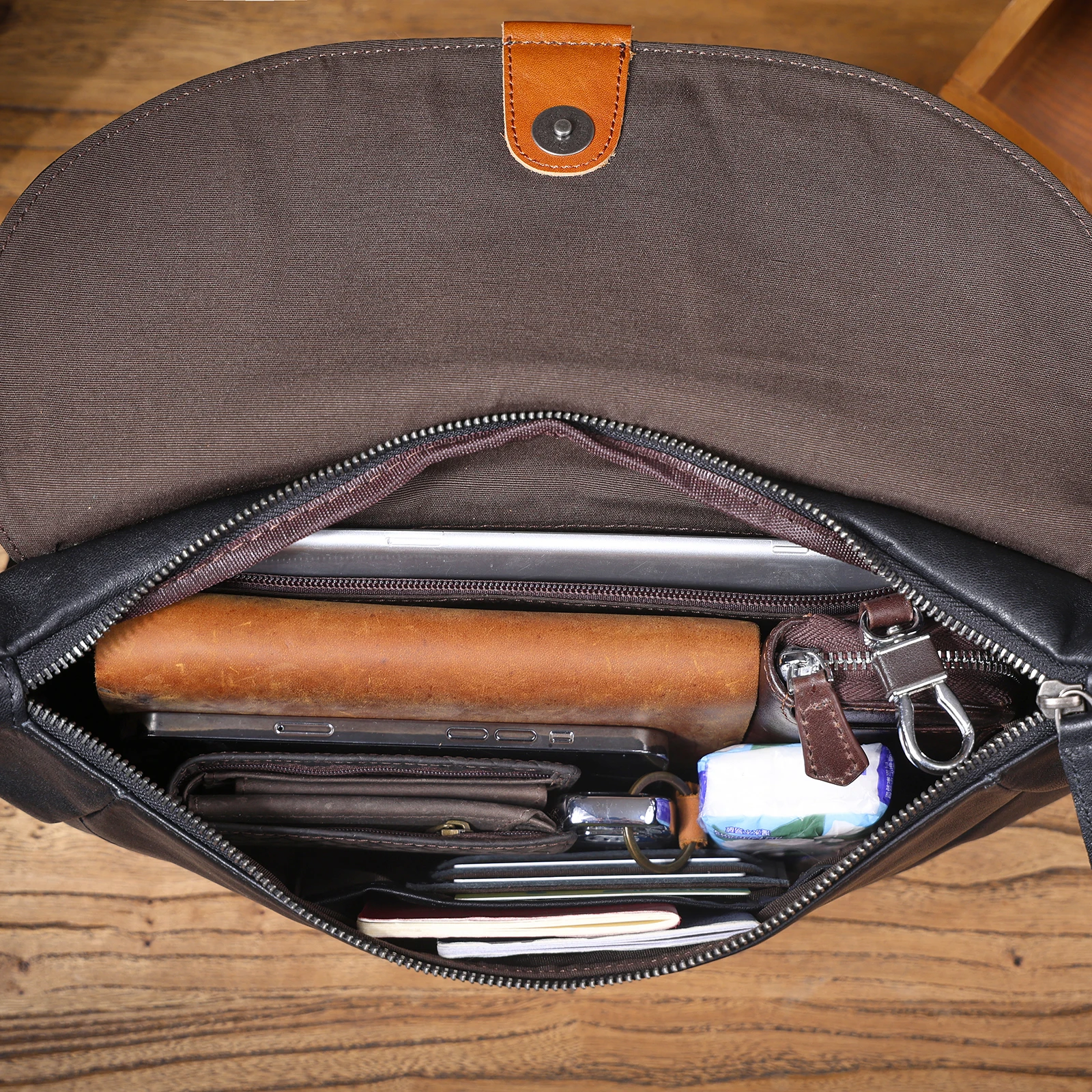 S.WORKER Herren-Umhängetasche aus echtem Leder, Umhängetaschen, einfache Rindsledertasche, pflanzlich gegerbtes Oberschichtleder, modisch, lässig – Detail 15