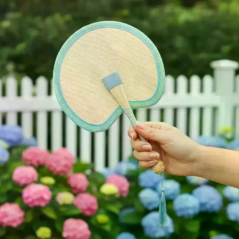 Portable Natural Straw Palm Woven Handheld Fan Handmade Eco Friendly Summer Cooling Item for Wedding Party Decor