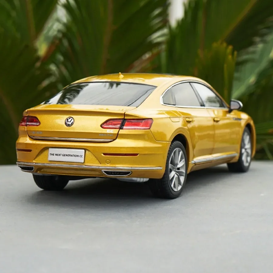 Diecast 1/18 Scale New Volkswagen CC Metal Car CC Model Diecast Vehicle Toys Model Men Collection Gift