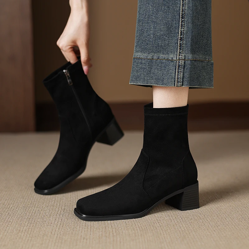 

2026 новые осенне-зимние женские ботильоны 22-24,5 см, фланелевые современные ботинки с квадратным носком, короткие ботинки на толстом каблуке с боковой молнией