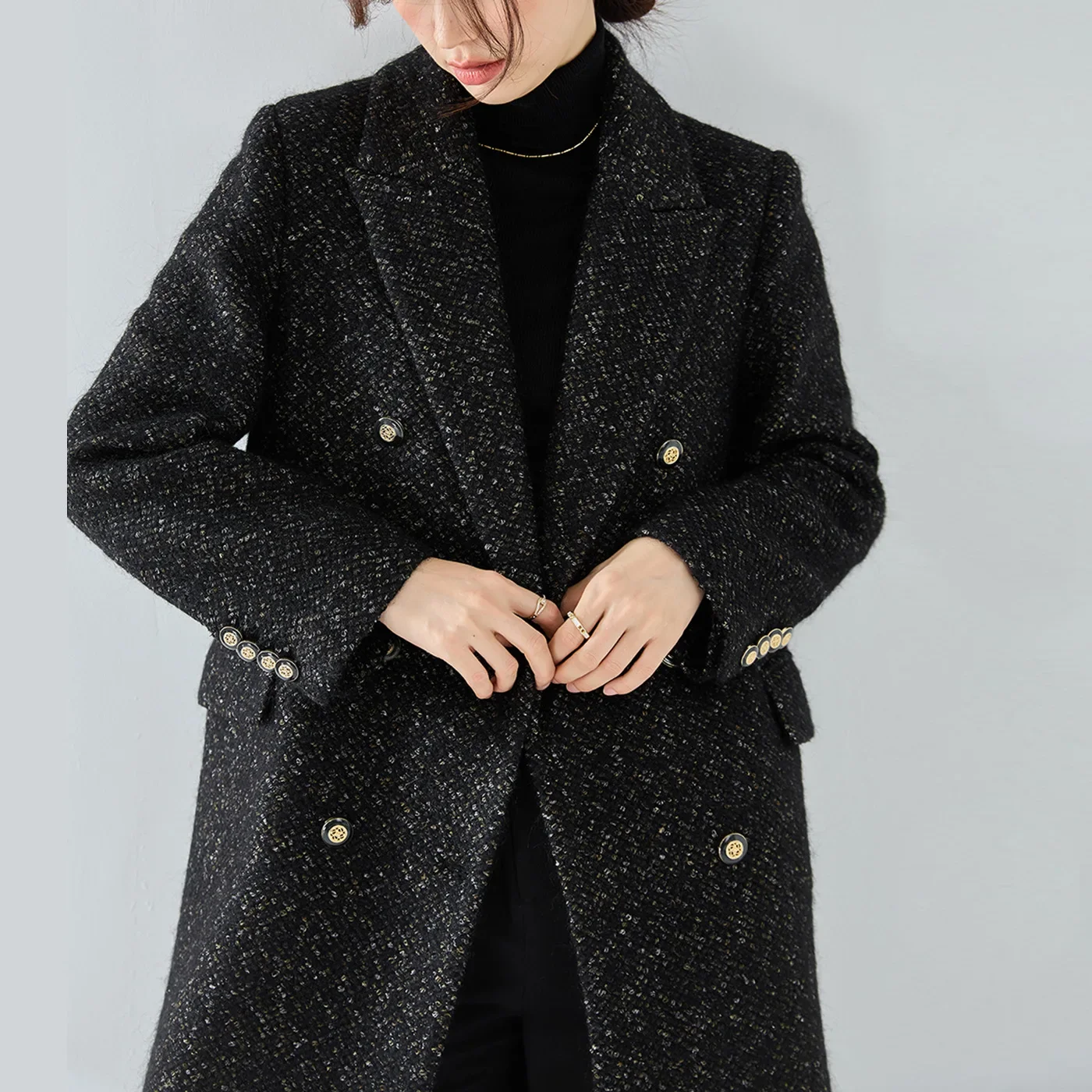 

23 Winter new light luxury high-grade wool tweed black gold small fragrant coat women's medium and long coat 15430