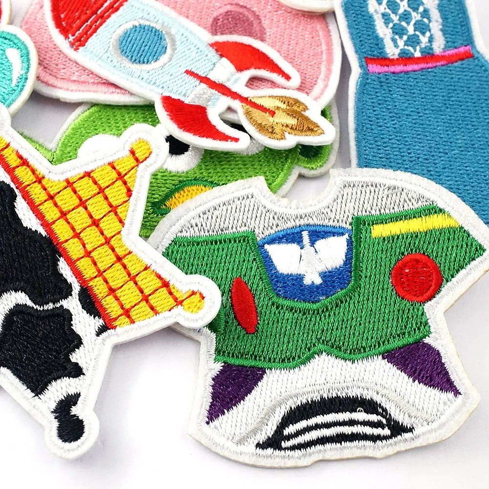 9Pcs/Lot Cloud Rocket Pig Skirt Decoration Patches Embroidery Applique Ironing Clothing Sewing Supplies Decorative Badges Patch