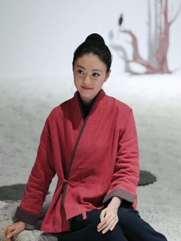 เสื้อแจ็คเก็ตผ้าฝ้ายสไตล์เรโทรสำหรับผู้หญิง ตกแต่งกระดุมแบบเซน ทรงหลวม ให้ความอบอุ่น ใช้เป็นเสื้อคลุมด้านนอกได้ สีพื้น คอวี สไตล์จีน