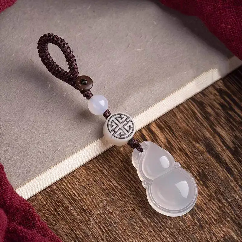

Natural Chalcedony Gourd Car Keychain Exquisite Jade Pendant Bag Hanging Ornament Creative Keyring Gifts
