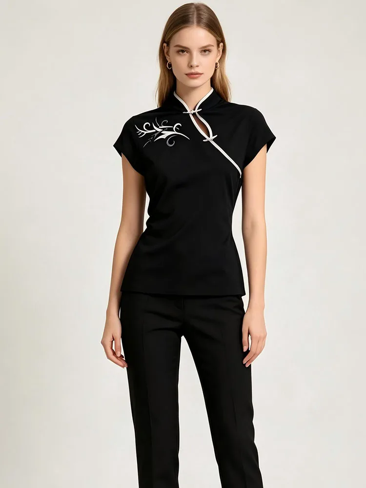 New Chinese style standing collar, slanted collar, plate buckle, plant embroidery white rolled edge cheongsam, short sleeved top