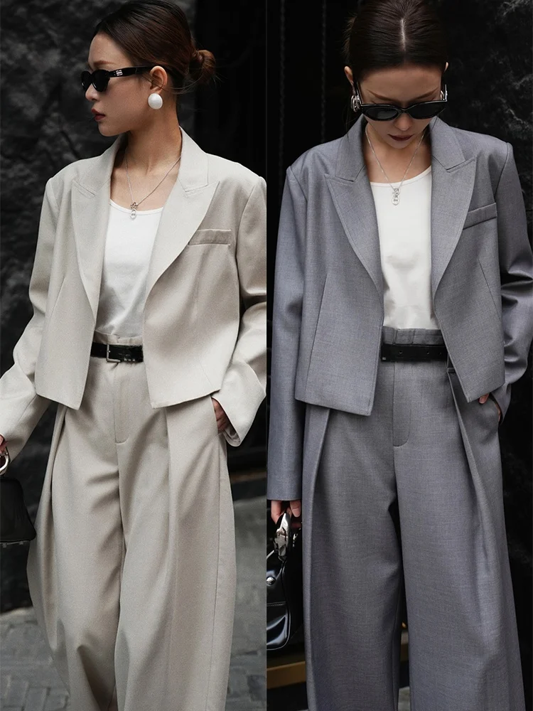QCEO Fashionable Short Woolen Suit Casual Women's Jacket Premium Design Commute Style Long Sleeve Pure Color No Button
