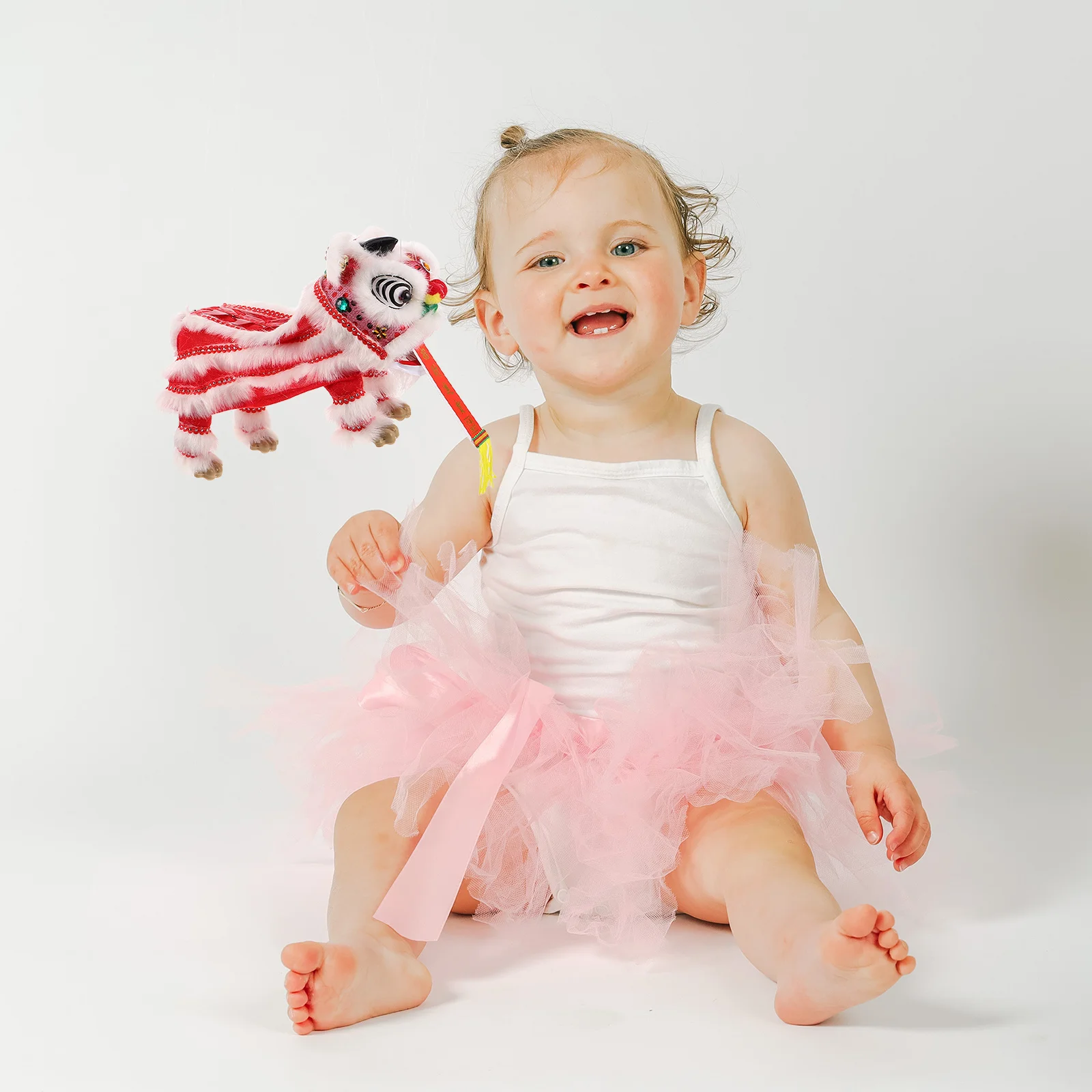 

Chinese Lion Marionette Hand String Puppet Spring Festival Lion Puppet Rod Traditional Mascot Marionette for New Year