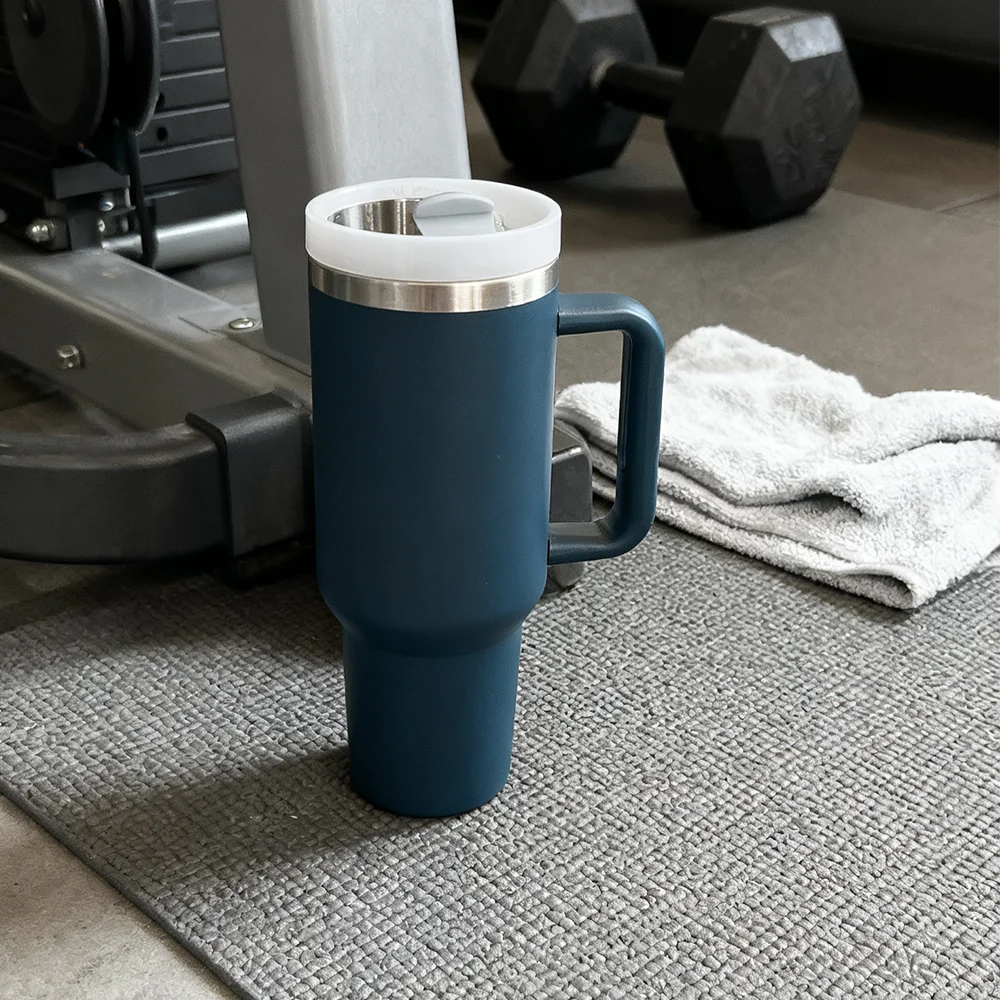 

IN STOCK Water Bottle 40oz Stainless Steel Water Cup with Straw Portable Large Capacity Coffee Mug for Outdoor Christmas Gift