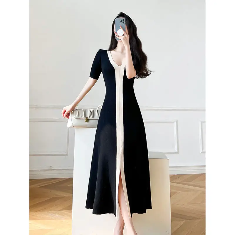 

Summer New Versatile Sweet Waist Gentle Knitted Dress Goddess Style Panelled V-neck Fashion Temperament Slim Mid Length Dresses