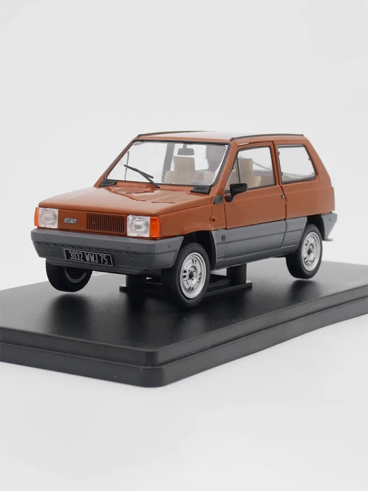 Diecast 1:43 Scale Ixo Fiat Panda 45 1980 Model Alloy Car Finished Product Simulation Series Toy Automobile Souvenirs Collection