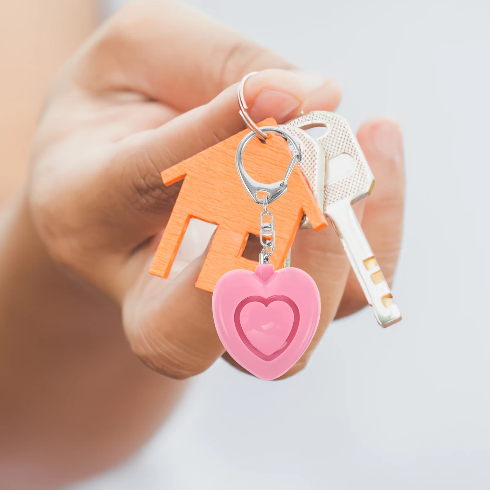 Heart Shaped Personal Alarm High Decibel Safety Device For Women Portable Keychain Emergency Security Outdoor Loud Sound