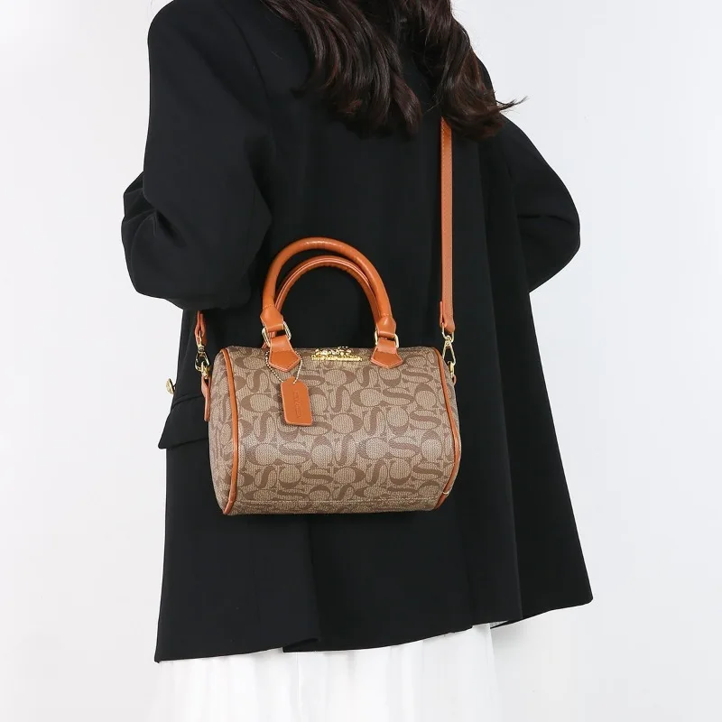 

Elegant Tote Bag for Ladies - Women's Leather Handbag Famous Designer Classic Style with Zipper Closure