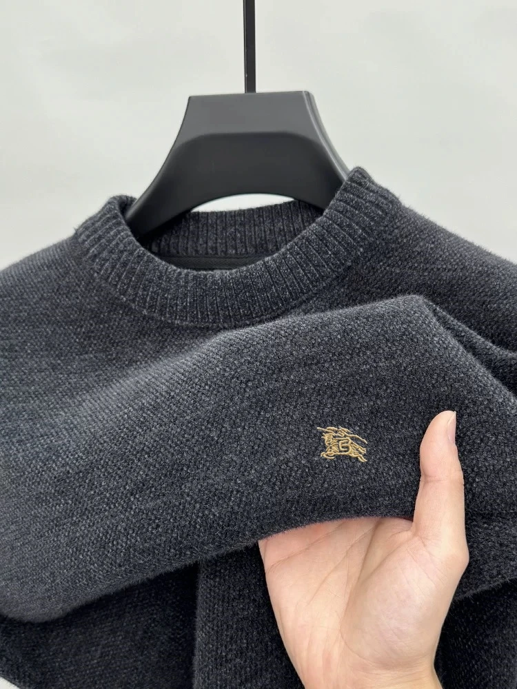 

Designer brand embroidered men's round neck sweater trendy winter new plush thick warm comfortable round neck knitted pullover
