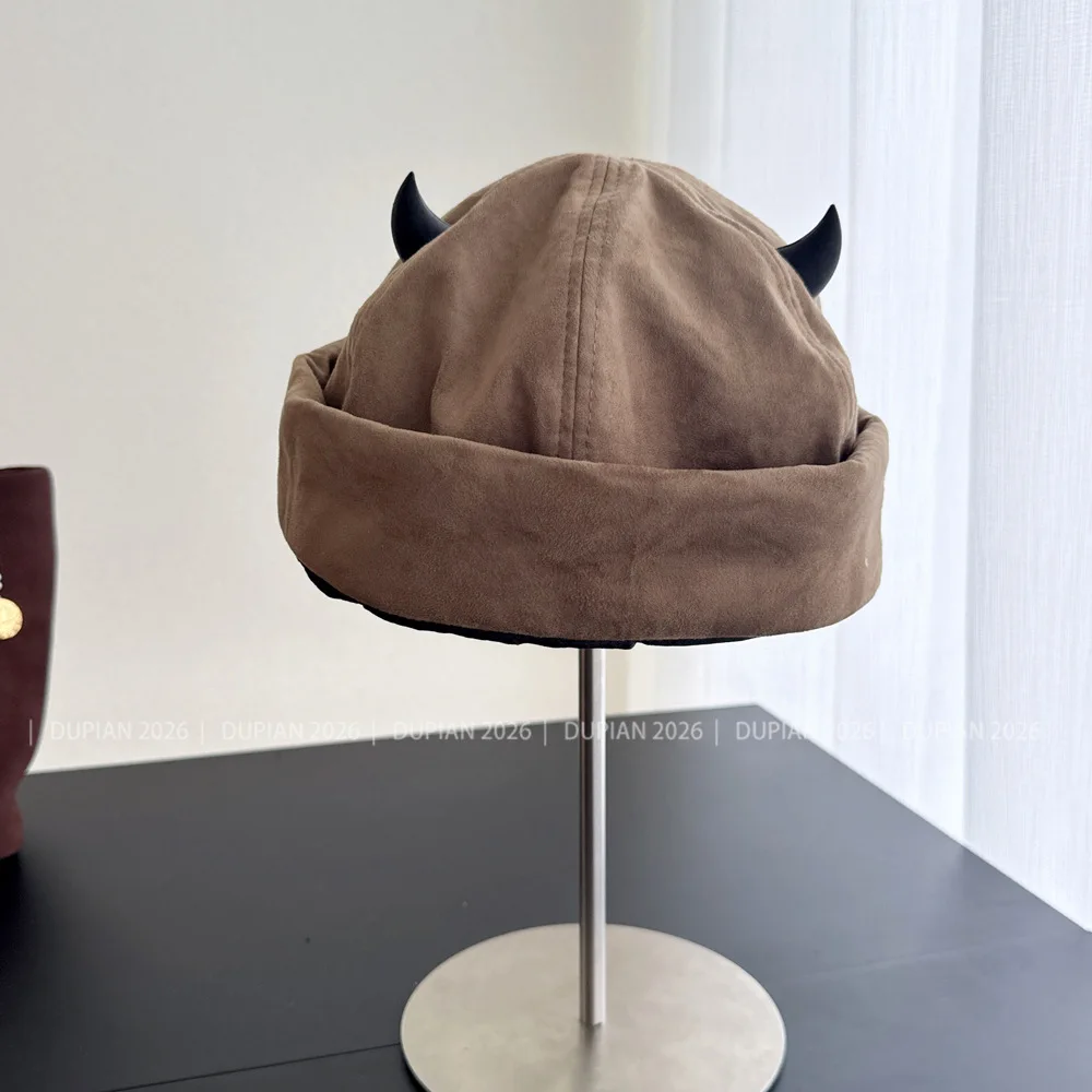 Unisex-Devil-Horns-Faux‑Suede-Skullcap-Y2K-Edgy-Landlord-Hat-Couple-Hip‑Hop-Yuppie-Beanie-Cap-Fall-Winter-Street-Trendy-Hats