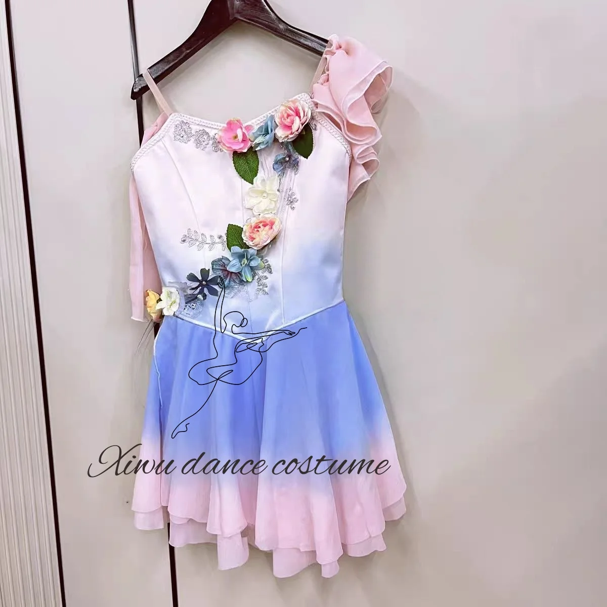 Abschlussball-Variationen, Ballettkleid, klassisches weißes langes Kleid, blauer Gürtel, Schleifen-Set, Diamant-Grand-Swing-Kleid