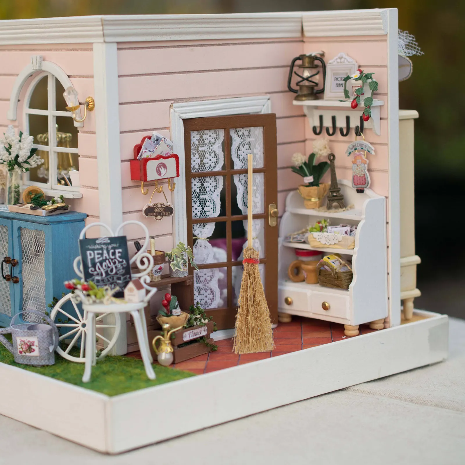 

4Pcs Miniature Cleaning Brooms Mini House Accessories for Living Room Bedroom Dining Room Micro Landscape Decoration Supply