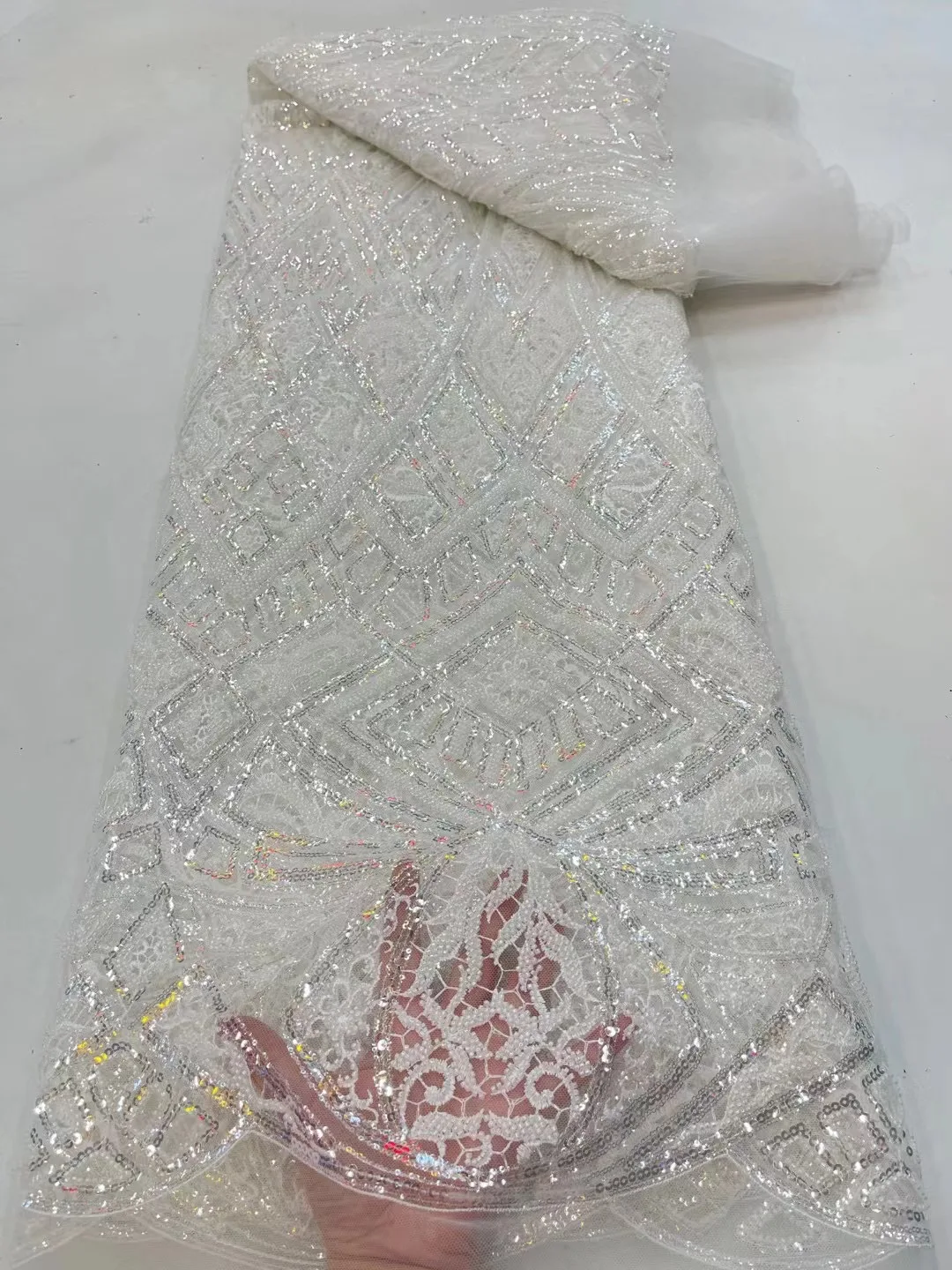 

Pure White Nigerian Luxurious Handmade Beads Embroidery Tulle Lace Fabric French Heavy Sequins Fabric For Wedding Party Dresses