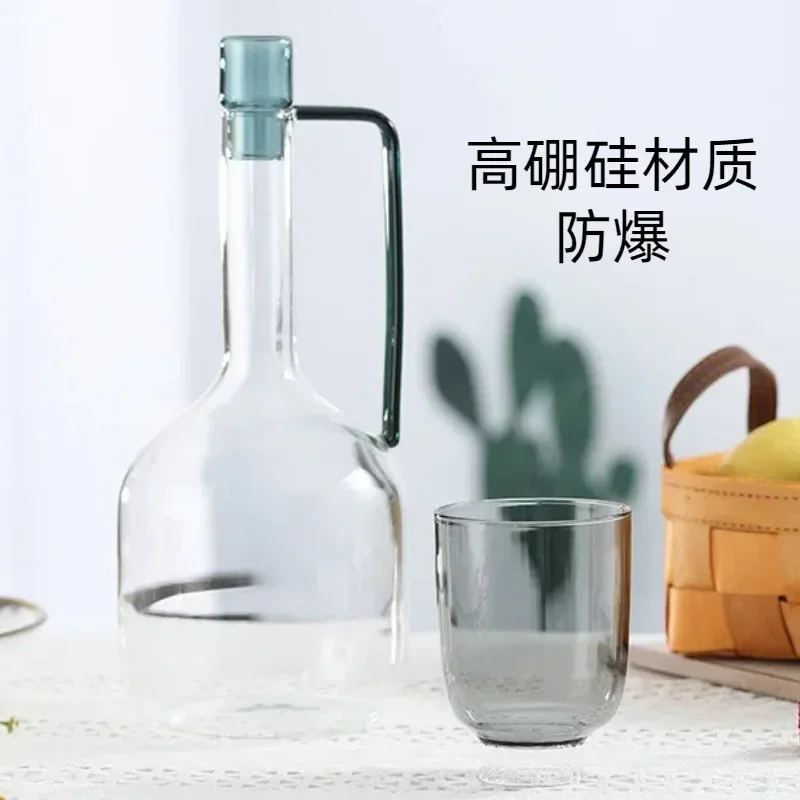 European modern simple and environmentally friendly glass juice high temperature wine glass