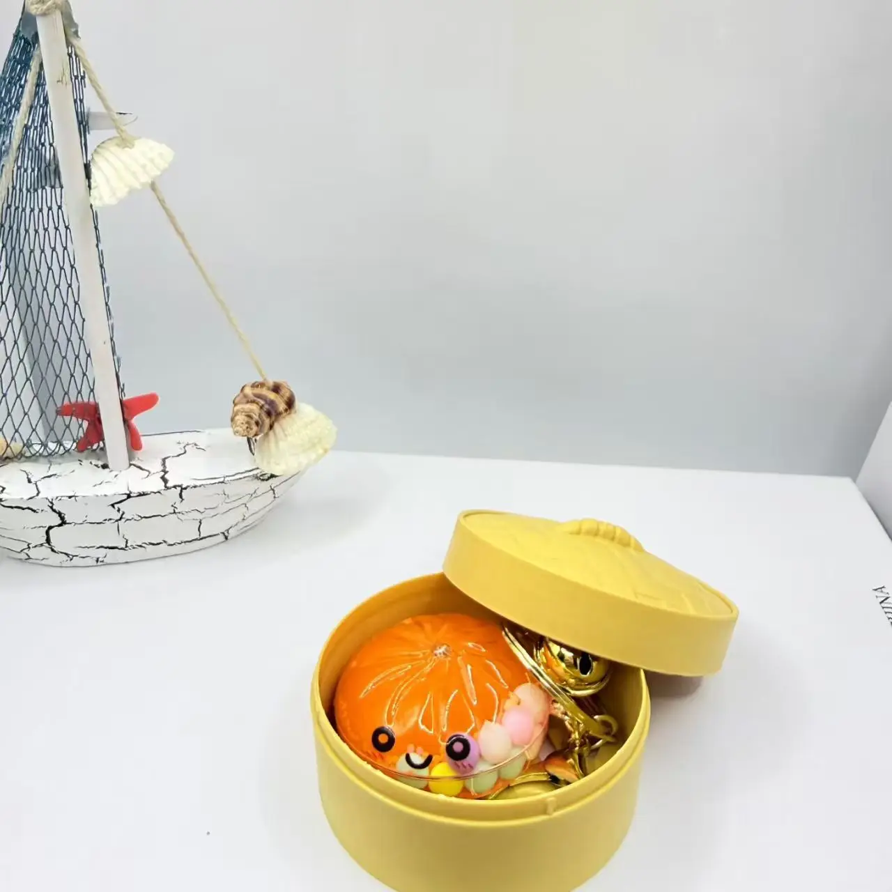 Bunter Ausdrucksstarker Plüschbrötchen-Schlüsselanhänger aus Acryl, niedlicher Cartoon-Dampfbrötchen-Anhänger mit Dampfgarer-Miniatur – Detail 10