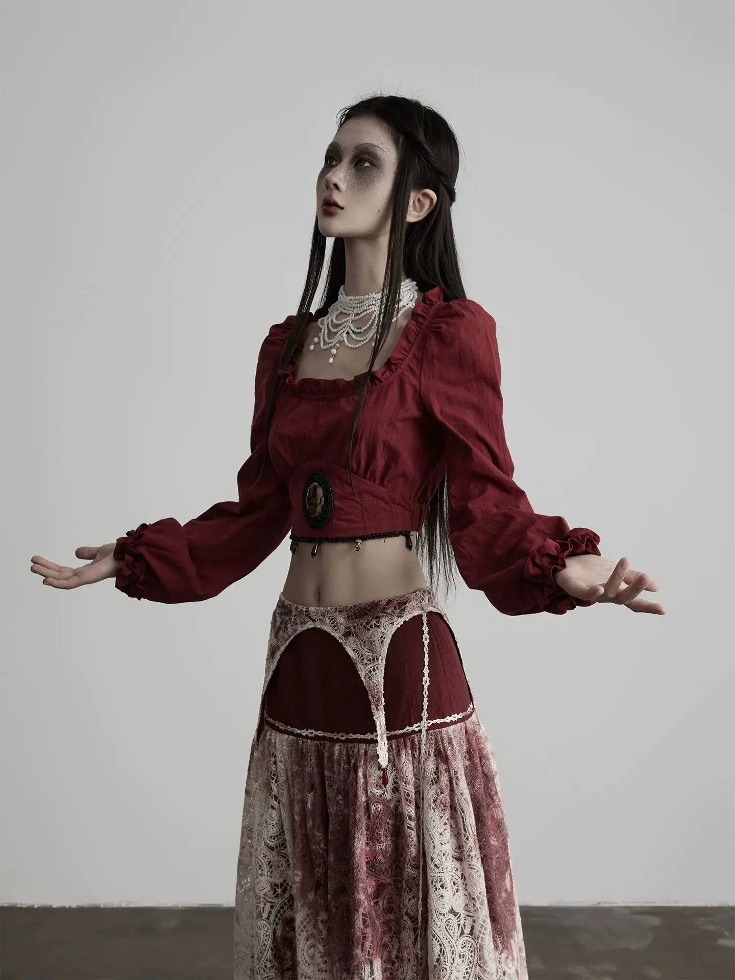 New Spring Summer Retro Pearl Water Droplet Lace Square Neckline Waist-cinching Midriff-baring Long Sleeves T-shirt Cropped Top