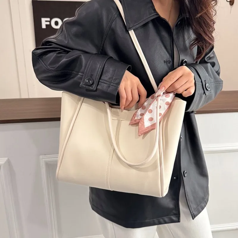 CEEKAY Damen-Tragetasche, cremeweiß, weiches PU-Leder, große Schulterhandtasche mit Schal-Detail und Beutel-Set, für den täglichen Pendelverkehr, lässig – Detail 7