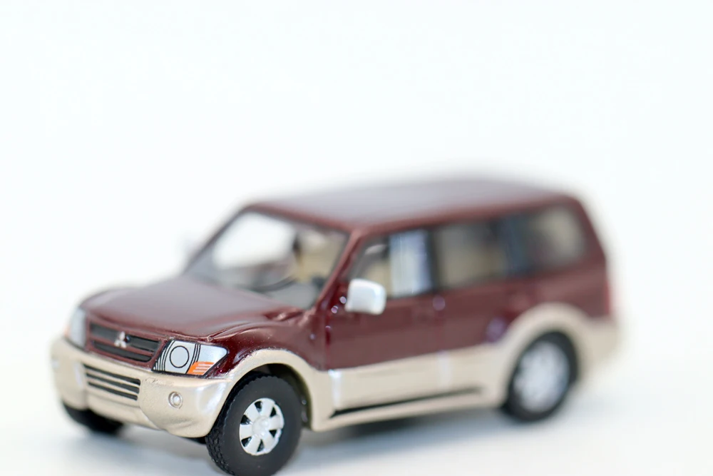 新しい1-87スケールのパジェロsuv-hoスケール玩具車、樹脂製シミュレーションモデル、コレクションギフトに