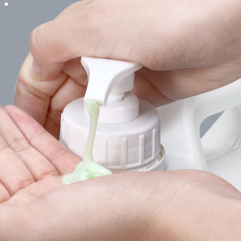 1 Stück quadratischer Plastik behälter mit Pumpsp ender milchig weiß hdpe Reise nachfüllbare Flasche