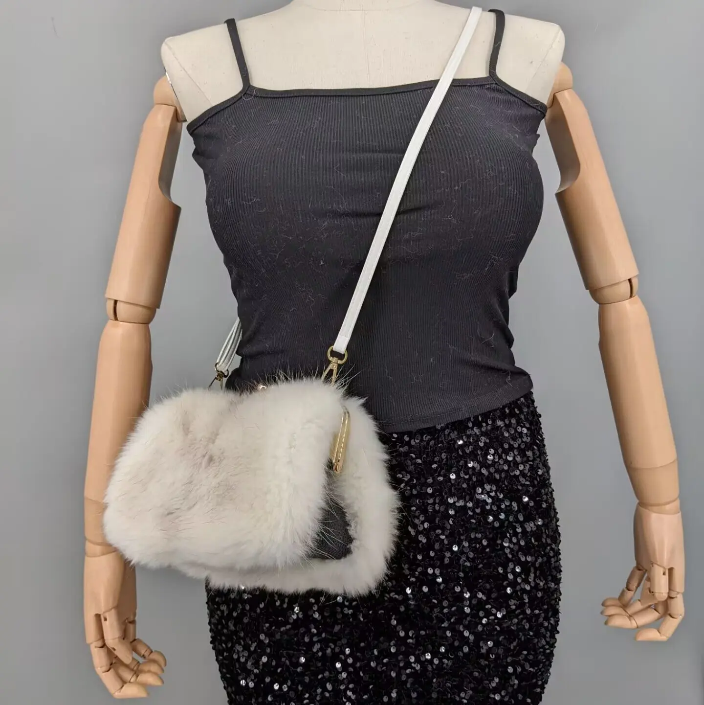 women-cream-white-whole-real-fox-fur-kiss-lock-handbag-detachable-white-leather-strap-crossbody-purse