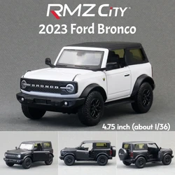 Coche todoterreno de juguete Ford Bronco SUV para niños, modelo de coche de Ciudad RMZ, Miniatura fundida a presión, Colección Pull Back, regalo para niños, 1/36