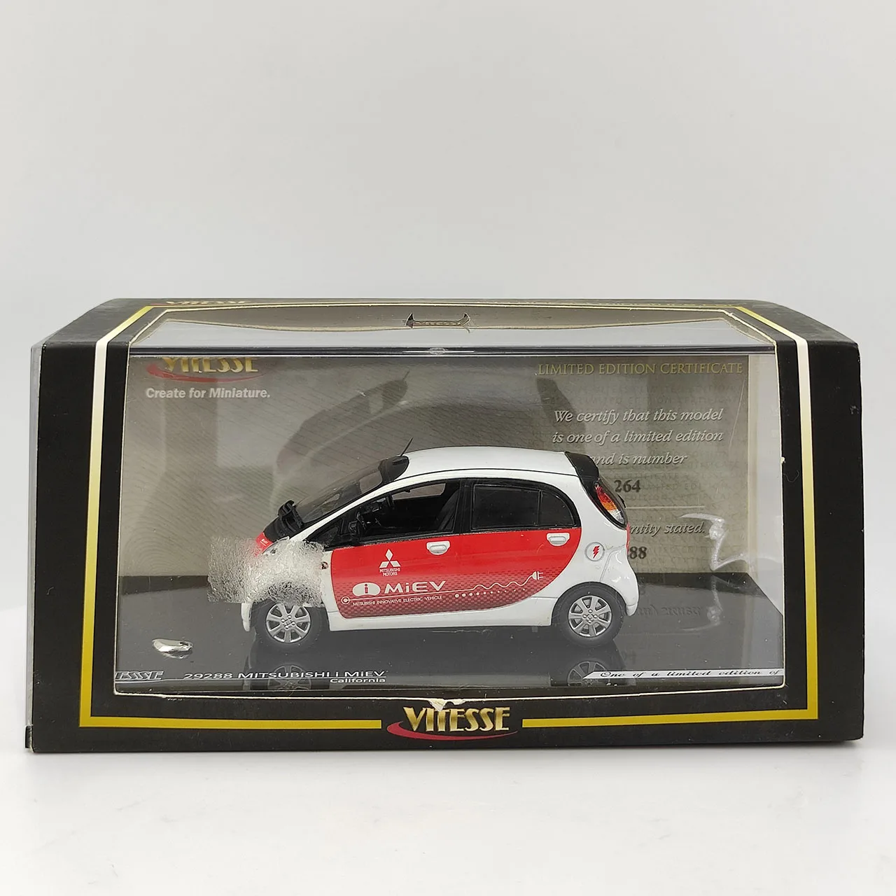

Коробка потрескавшаяся литая под давлением VITESSE масштаб 1:43 Mitsubishi I MiEV California, модель автомобиля из сплава, Коллекционная игрушка, подарок, сувенирный дисплей