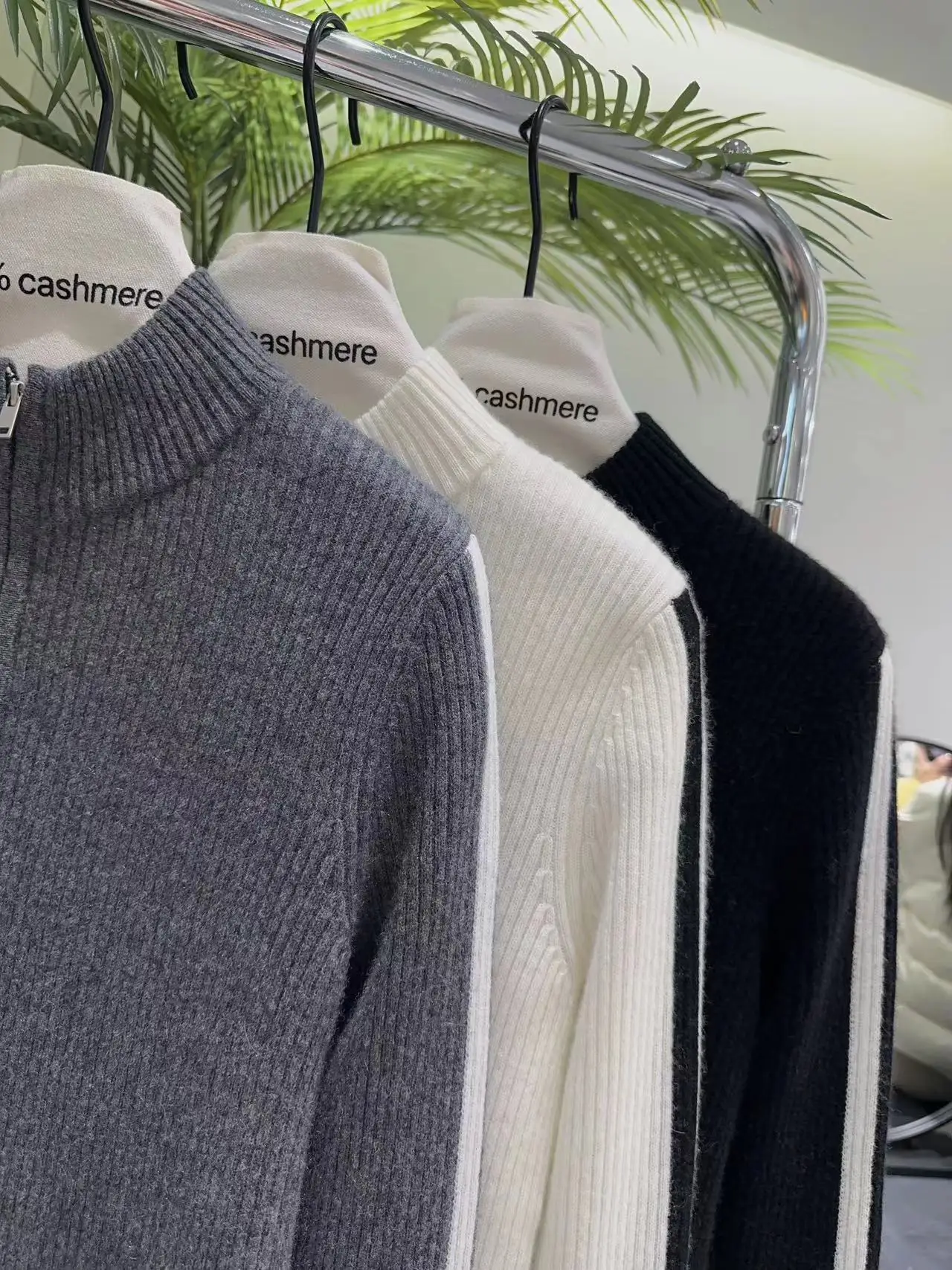 Vertical semi-zipper pullover wool knitted bottoming shirt women's new warm drawstring with semi-turtleneck cashmere sweater.