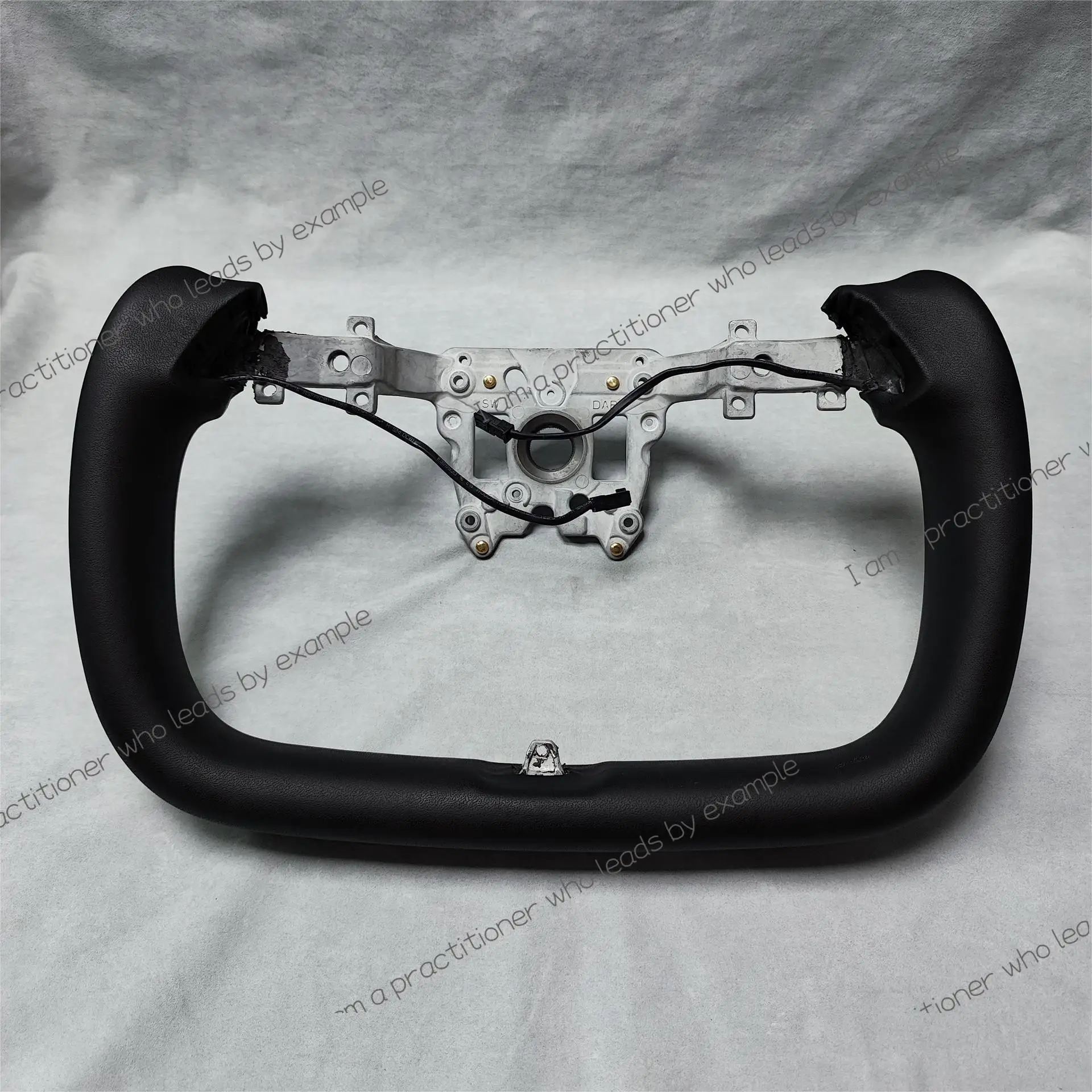 

Suitable for the new version of Model 3 steering wheel upgrade