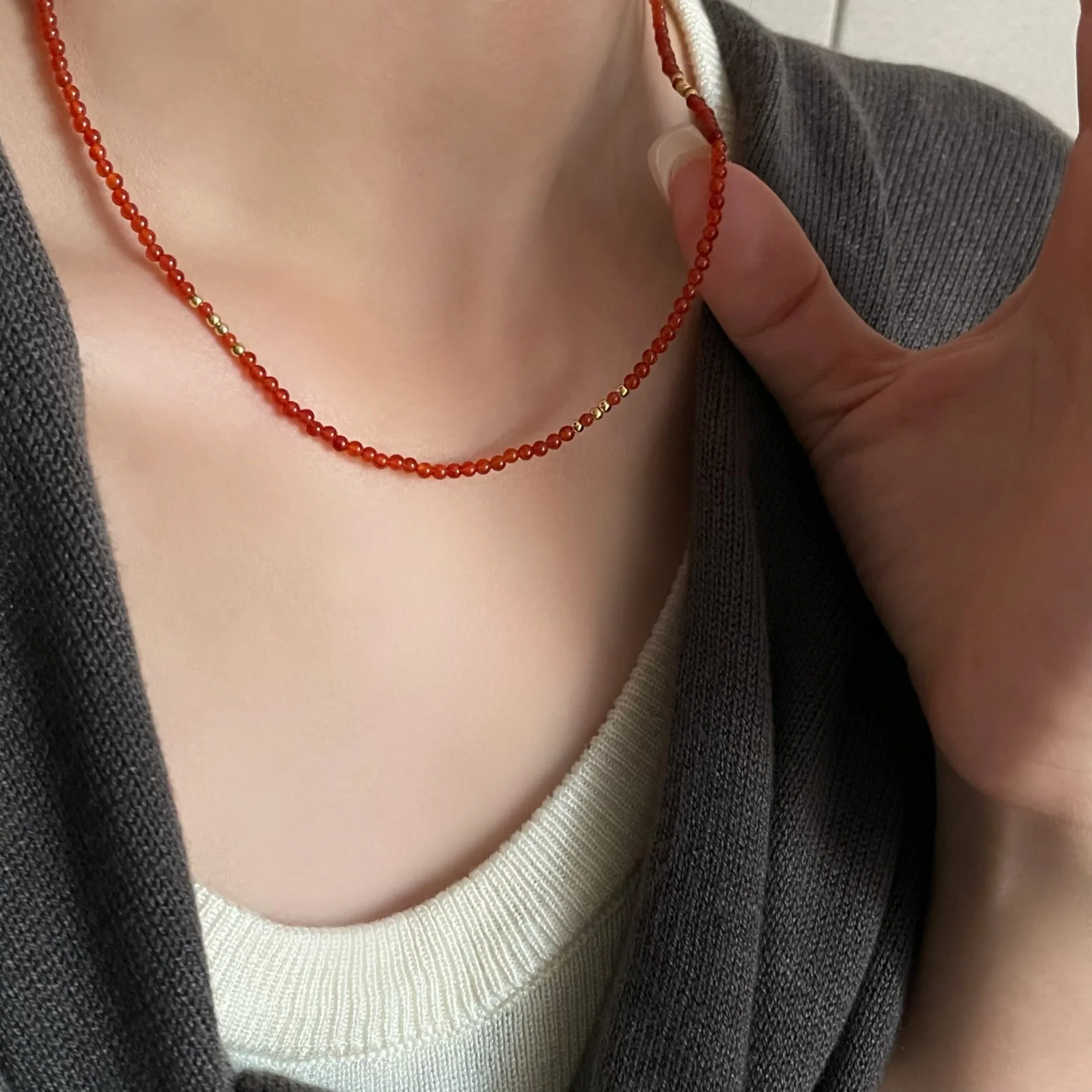 

S925 pure silver, red agate, gold round beads, vintage necklace, simple antique style, high-end feeling, niche, light luxury