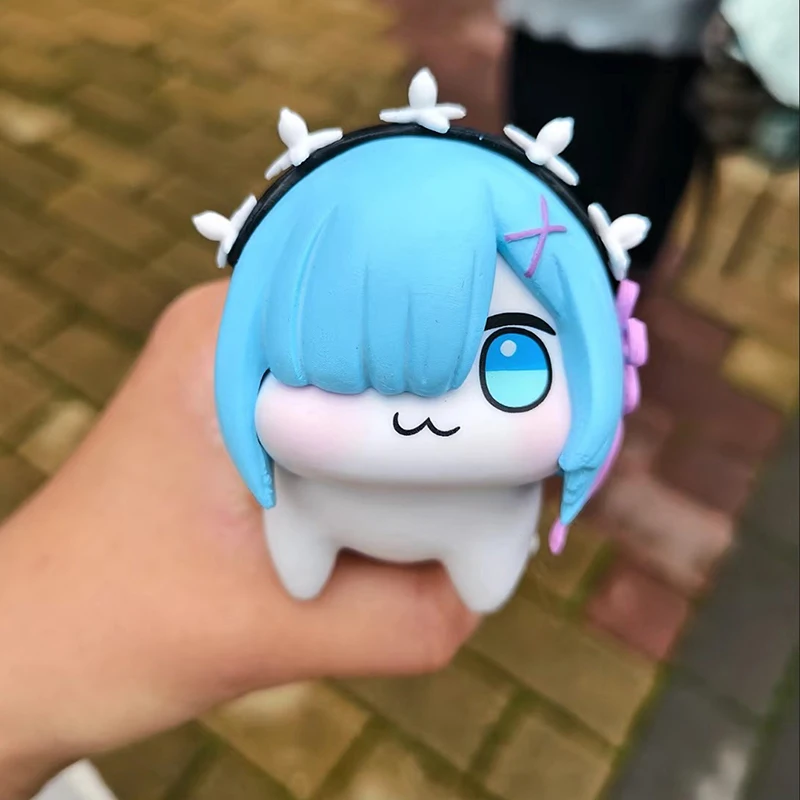 اليابانية الساخنة أنيمي دورو ريم Q نسخة اللعب الشكل دمية تحصيل بولي كلوريد الفينيل ثابت الهزلي سلسلة لعبة سطح المكتب الديكور هدايا عيد الميلاد