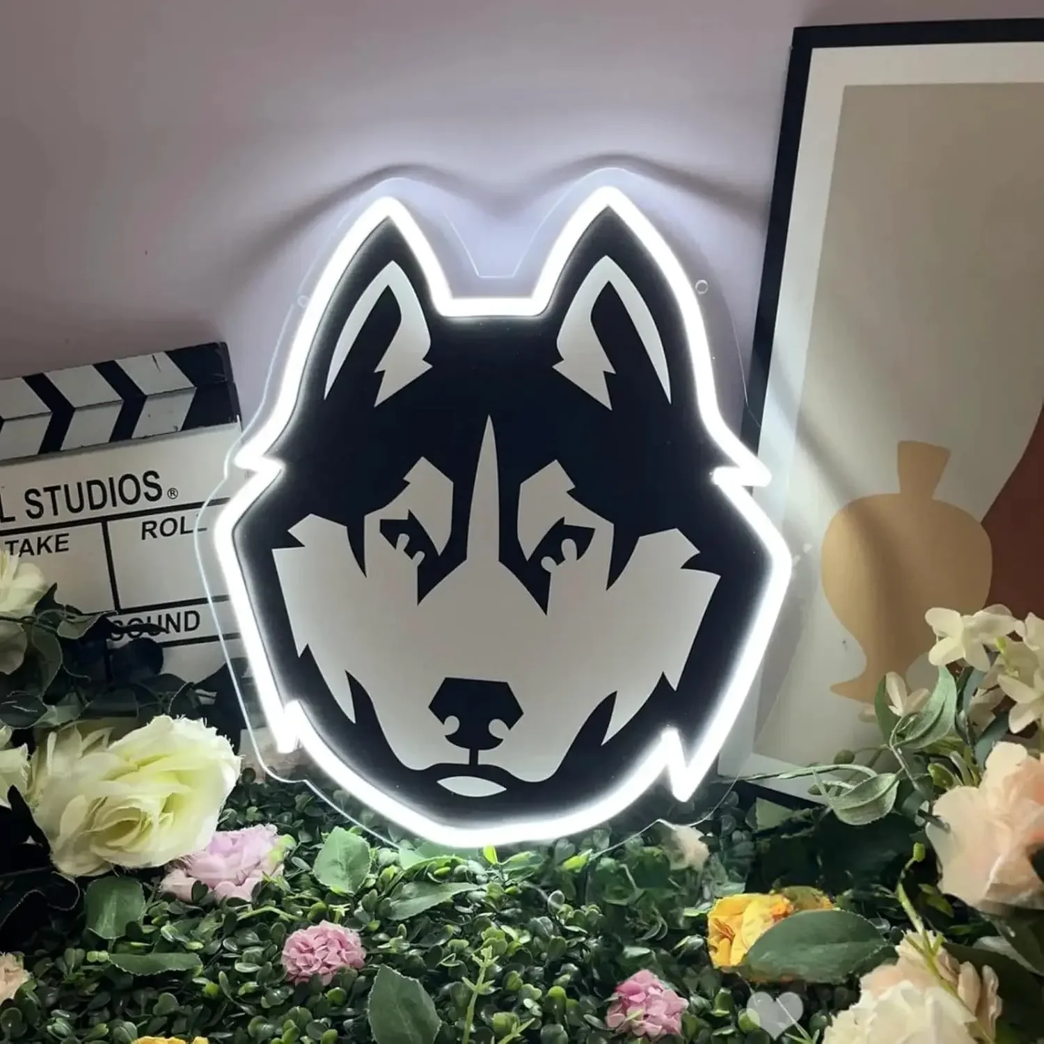 Husky Dog Head Neon Sign White LED Wall Art USB Powered Pet Lover Gift Living Room Bar Cafe Home Decoration Hanging Light